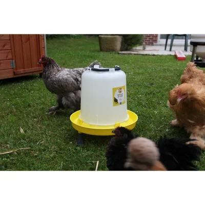Poultry drinker for chicks and hens, 5 L, with legs
