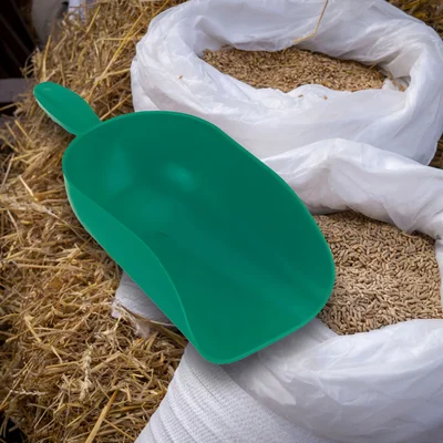 Plastic feed scoop
