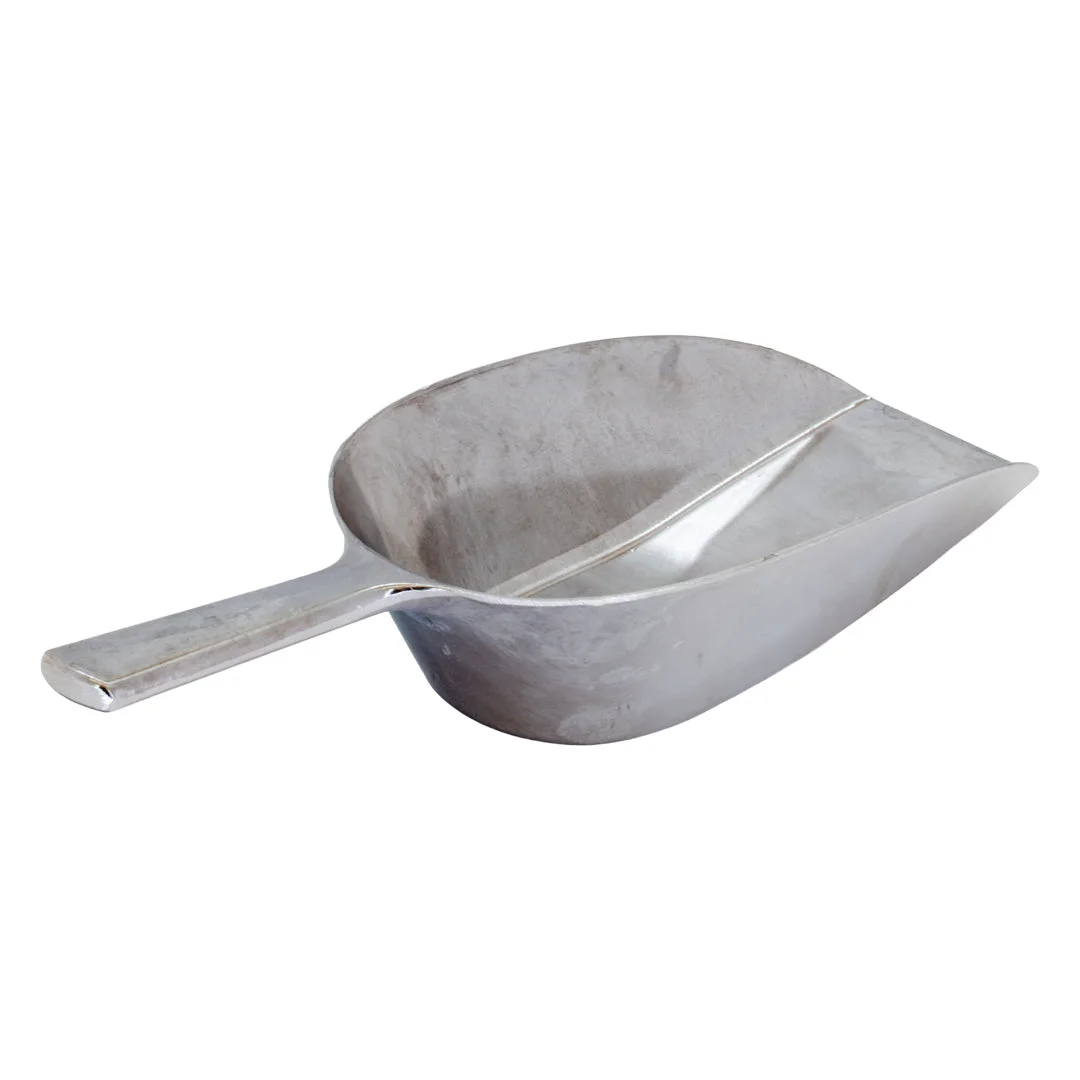 Aluminium feed scoop