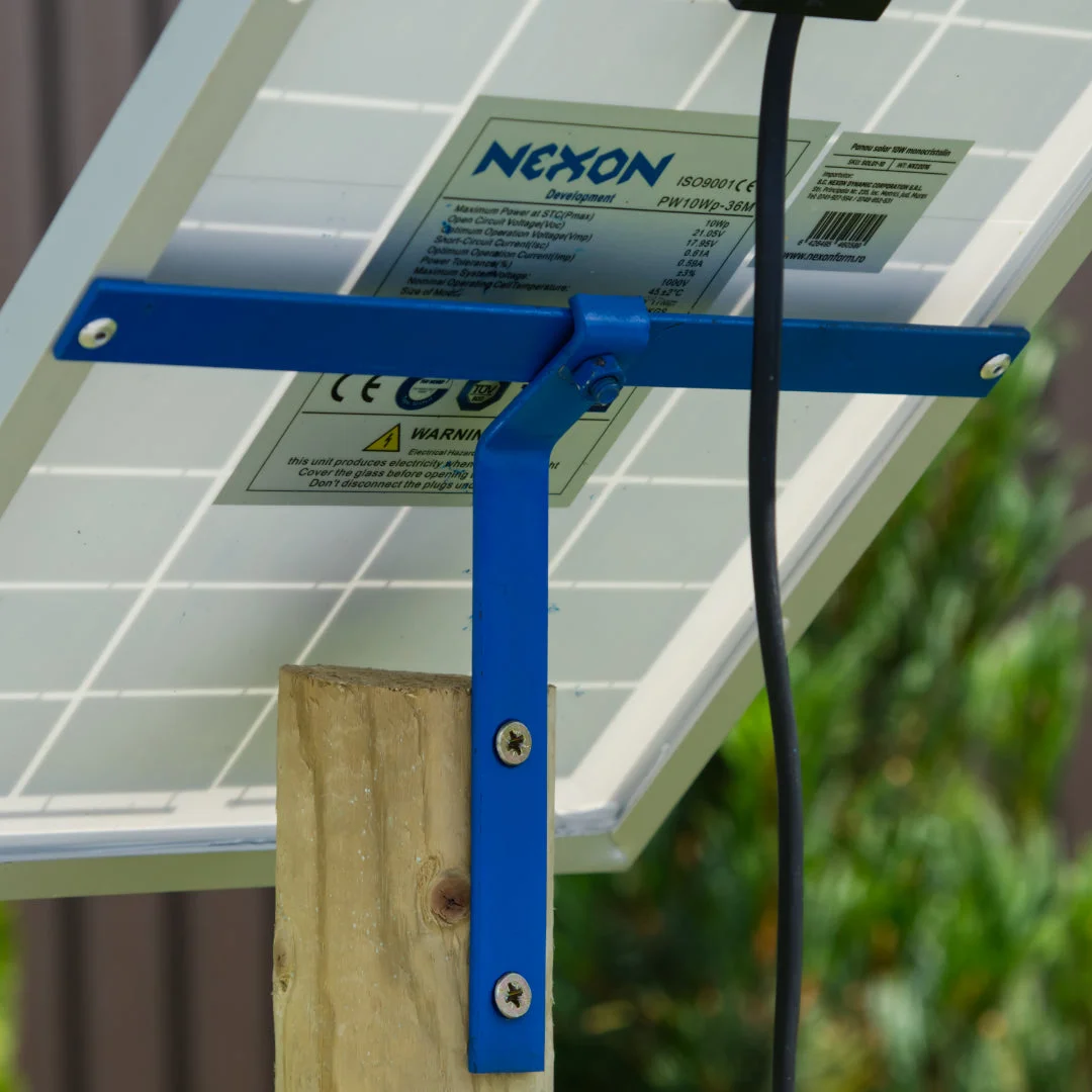 NEXON solar panel for HeavyShock electric fence, 10 W, with bracket and XLR connector