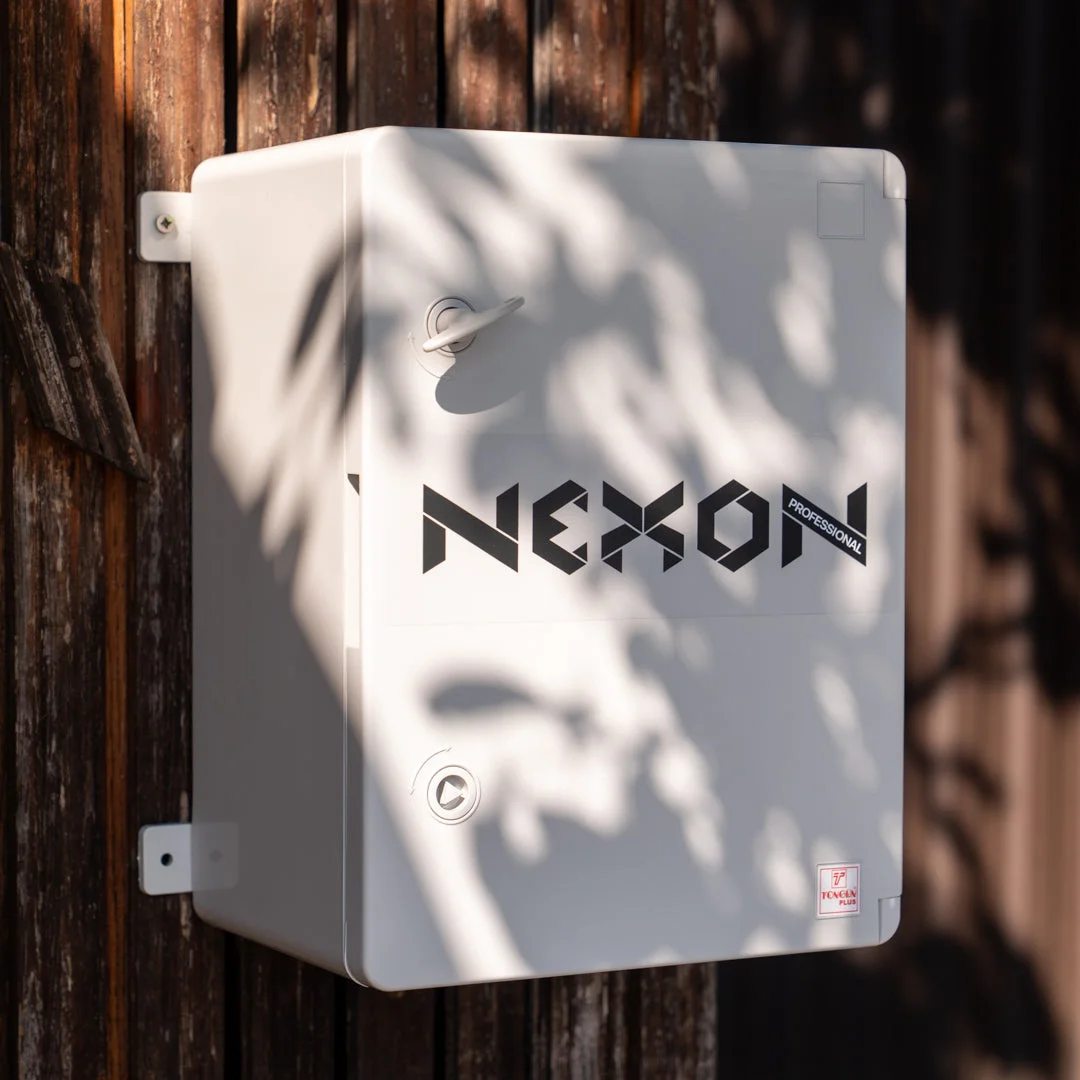 NEXON HeavyShock PRO 5 J complete solar electric fence kit with protective box and 1500 m ULTRA wire