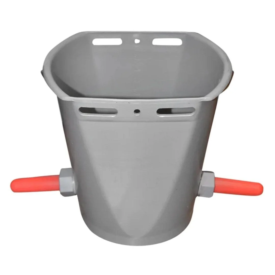 Calf feeding bucket with 3 teats, 8 L