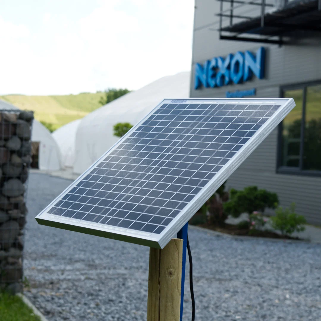 NEXON solar panel for electric fence, 20 W, with mounting bracket